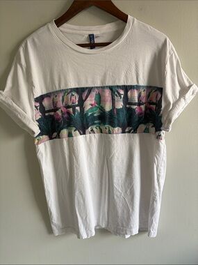 H&M Divided Tropical Parrot Graphic T-Shirt White Men’s Large